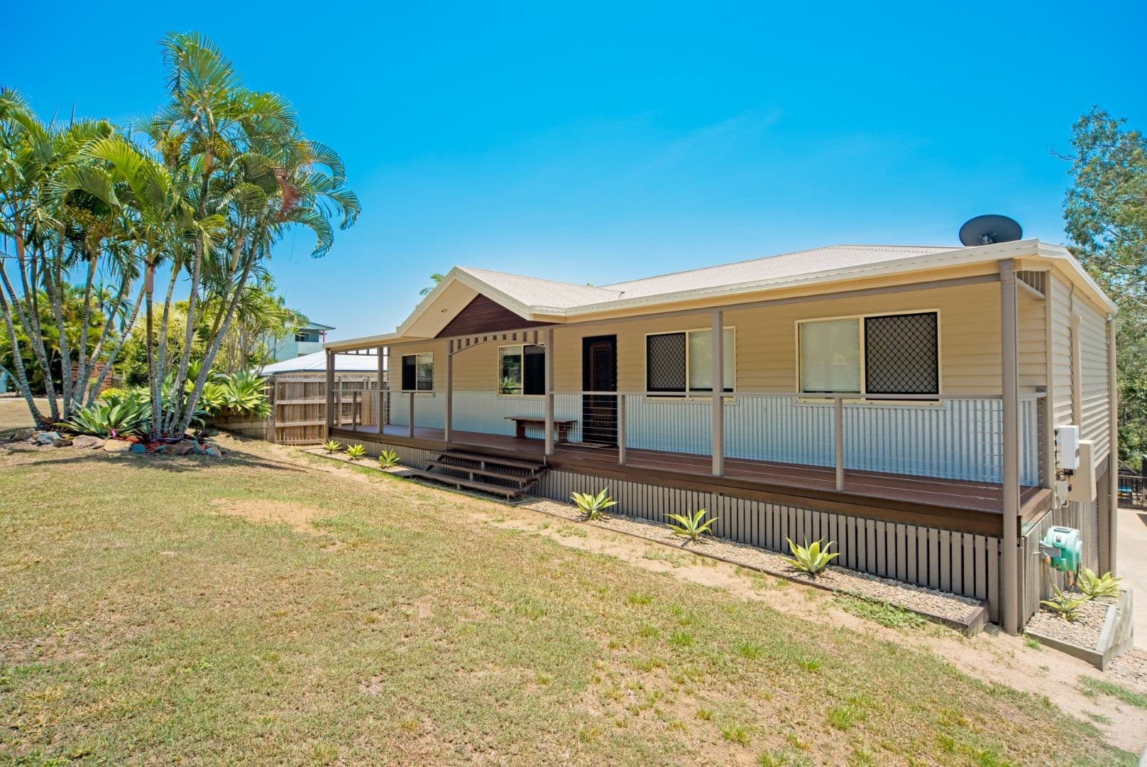 17 Eshelby Drive, Cannonvale QLD 4802, Cannonvale - Thumbnail 2