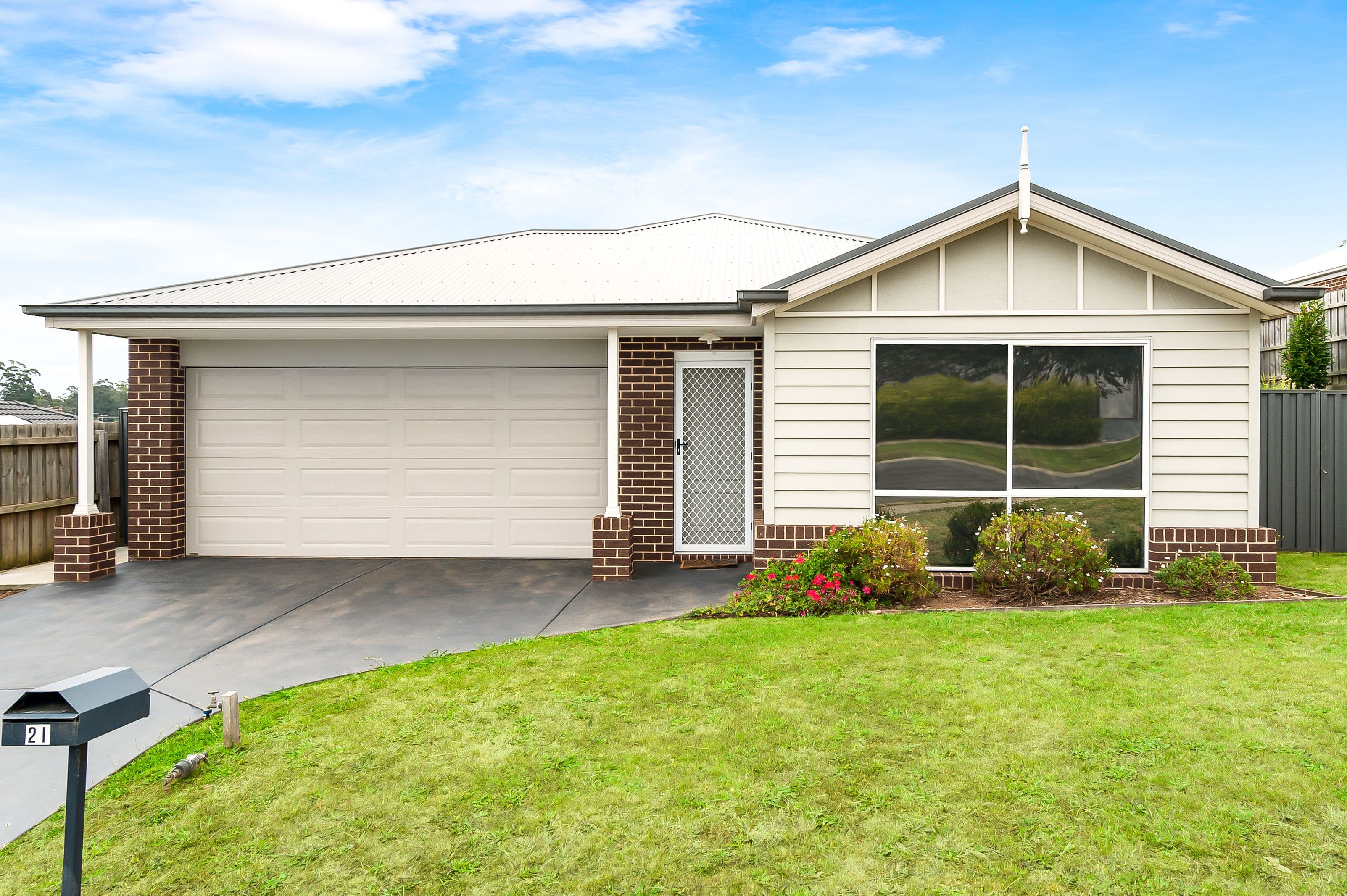 21 Skipton Street, Drouin VIC 3818, Drouin - Image 1