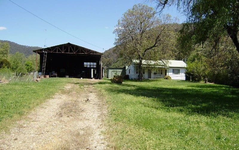 3752 Omeo Highway, ESKDALE VIC 3701, Eskdale - Thumbnail 7