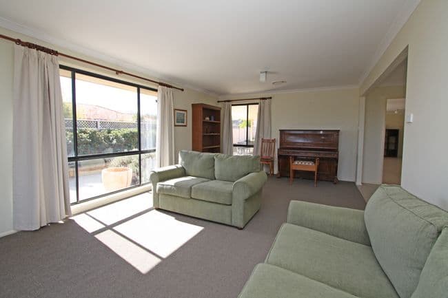25 McCusker Drive, BUNGENDORE NSW 2621, Bungendore - Thumbnail 3
