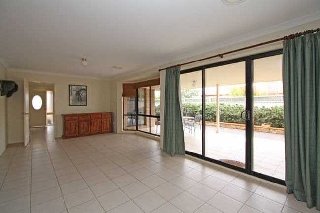 25 McCusker Drive, BUNGENDORE NSW 2621, Bungendore - Thumbnail 8