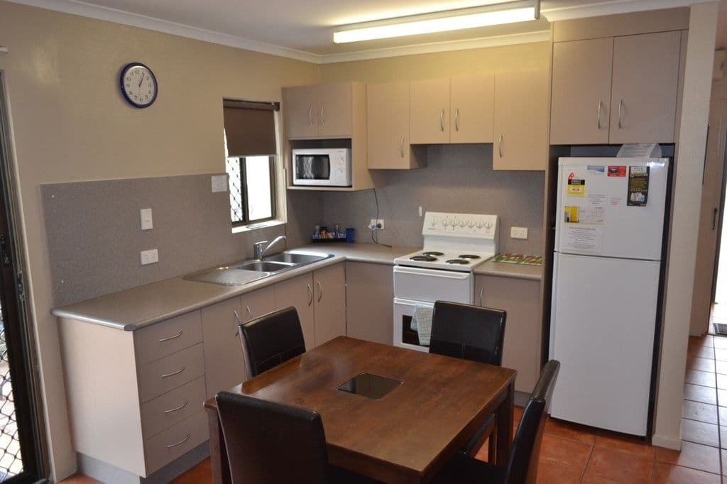 Unit 5, 7 Todd Avenue, Yeppoon QLD 4703, Yeppoon - Thumbnail 2