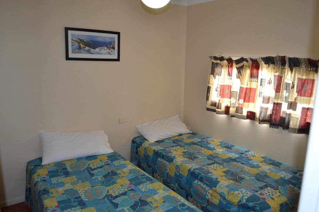 Unit 5, 7 Todd Avenue, Yeppoon QLD 4703, Yeppoon - Thumbnail 7