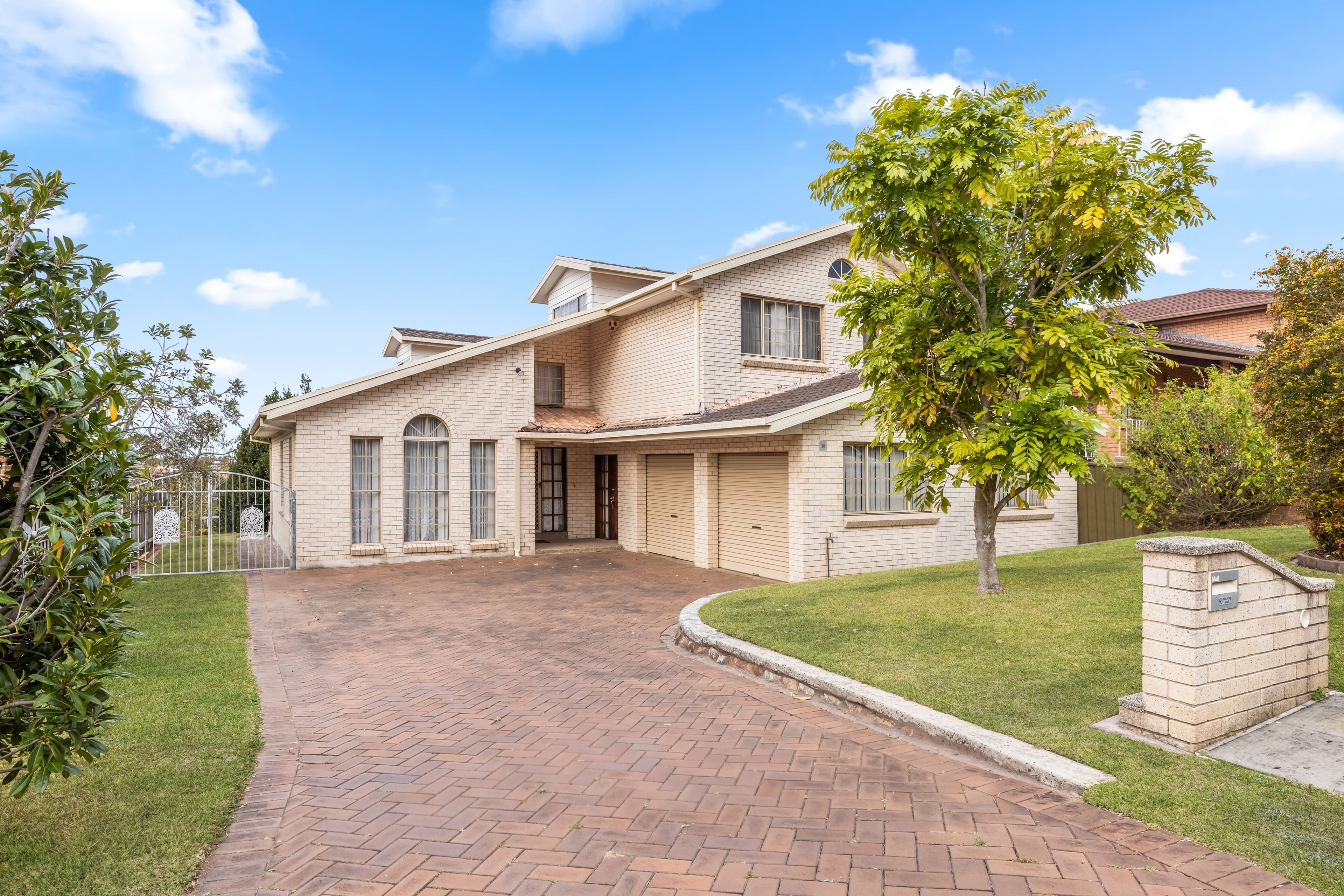 28 Blaxland Drive, Illawong NSW 2234, Illawong - Image 1