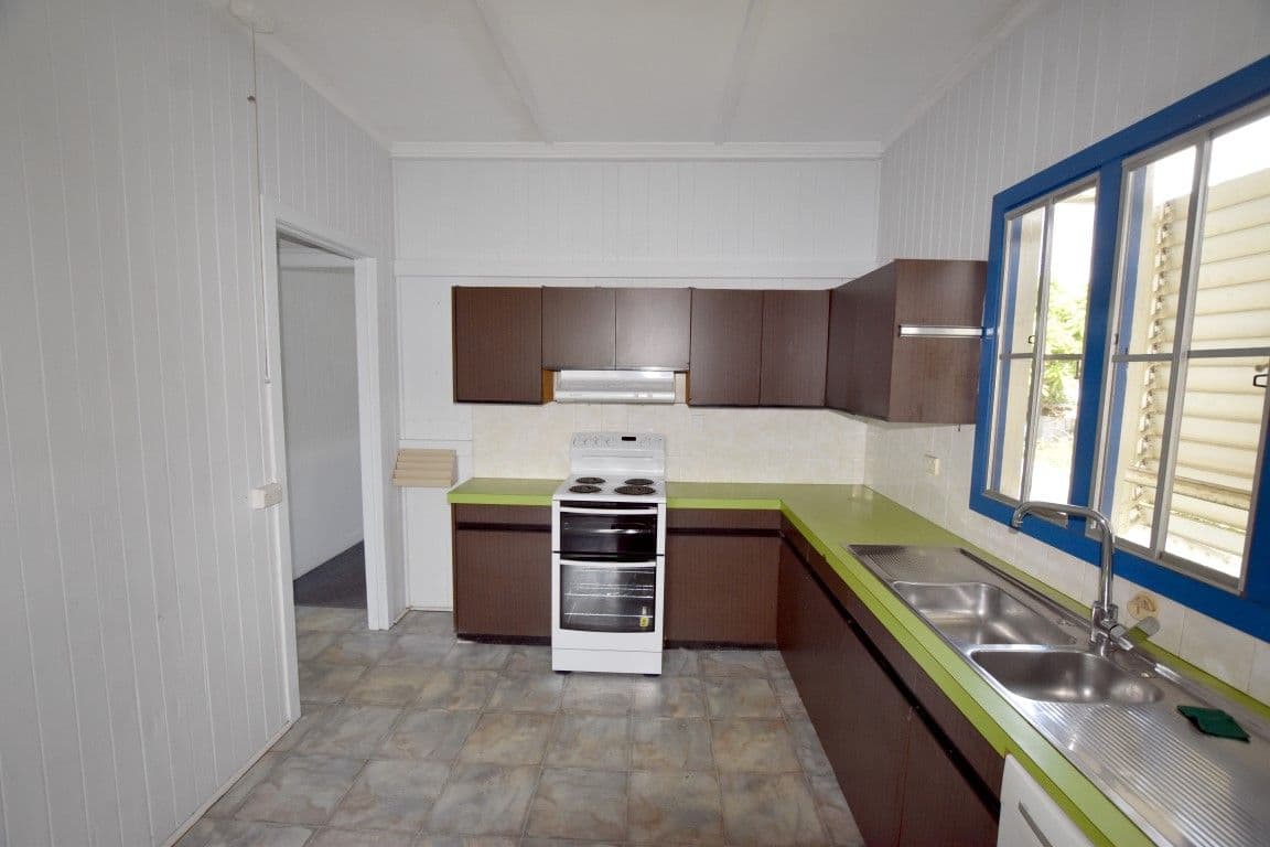 24 Bonar Street, South Gladstone QLD 4680, South Gladstone - Thumbnail 2