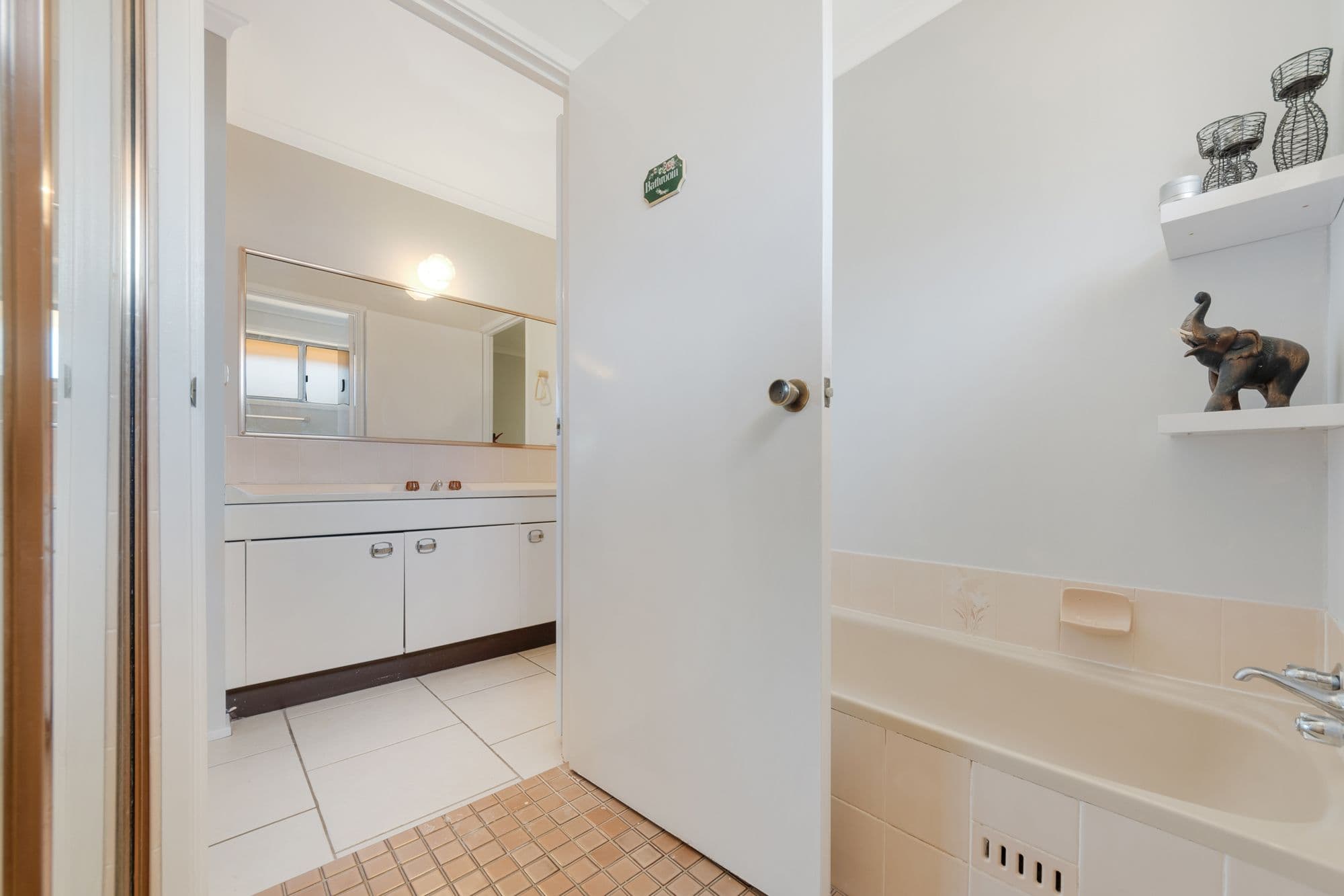 4 Ohio Place, Kearns - Thumbnail 8