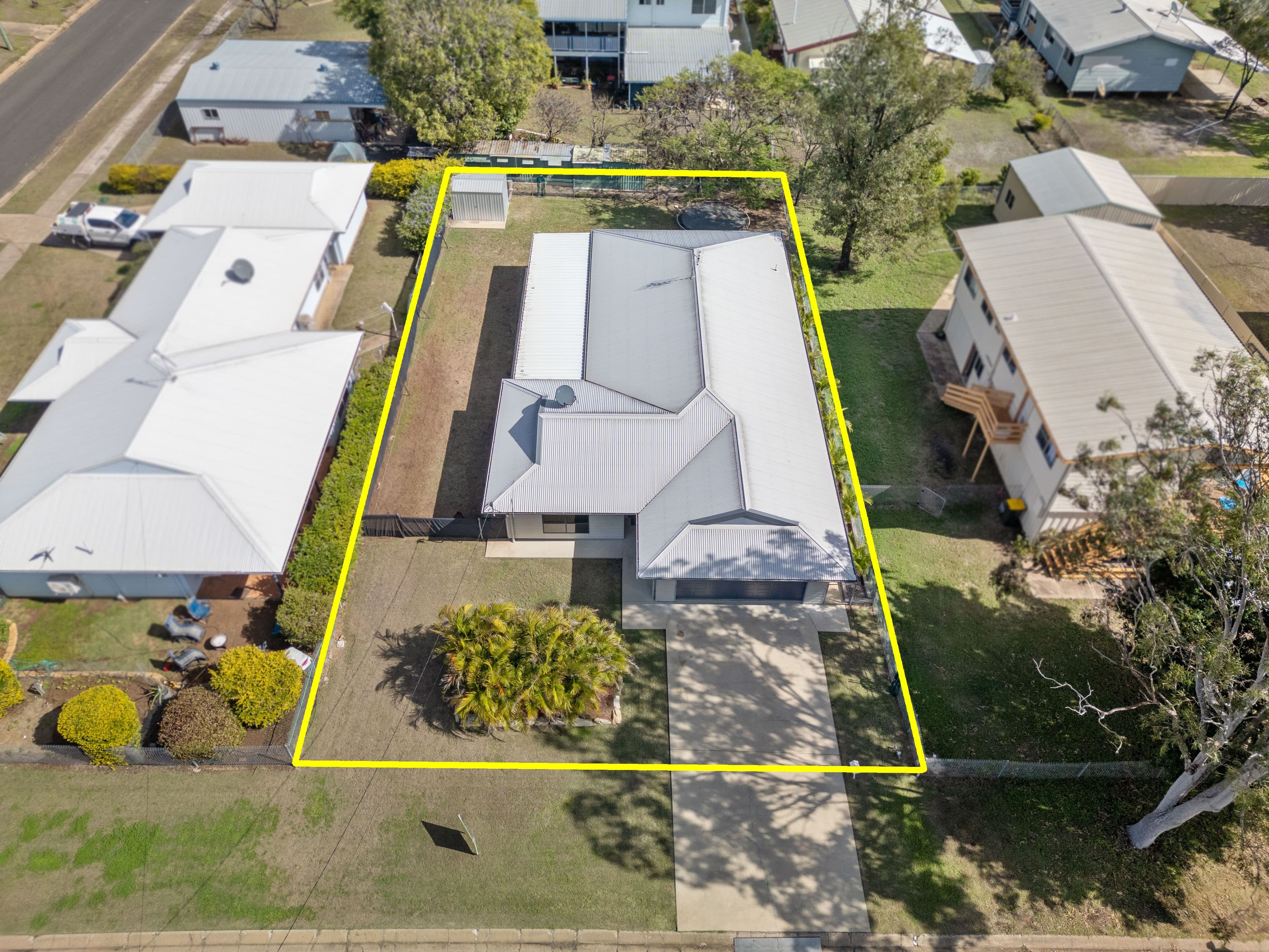 20 McLean Street, Capella QLD 4723, Capella - Thumbnail 2