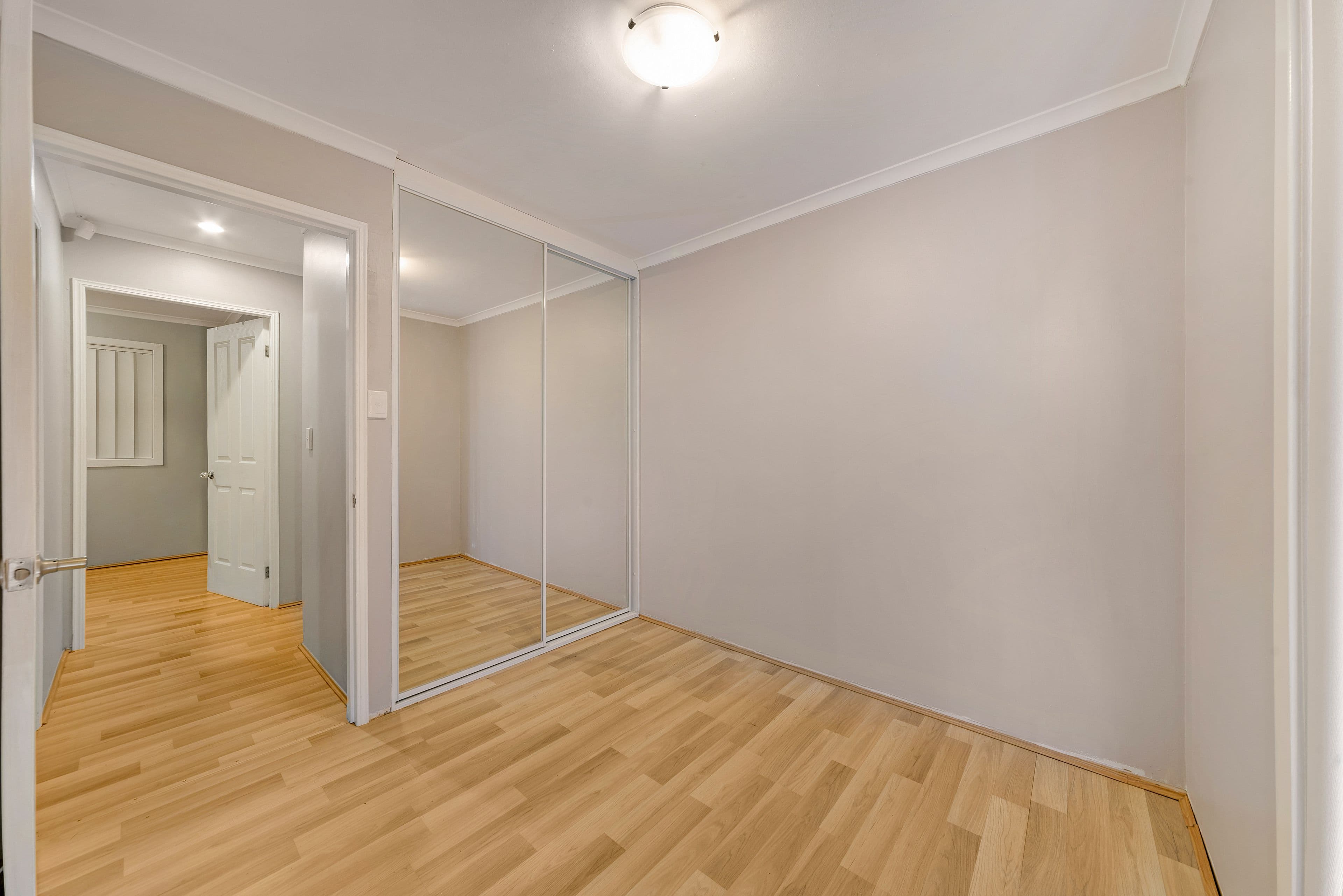 10 Kullaroo Avenue, Bradbury - Thumbnail 4