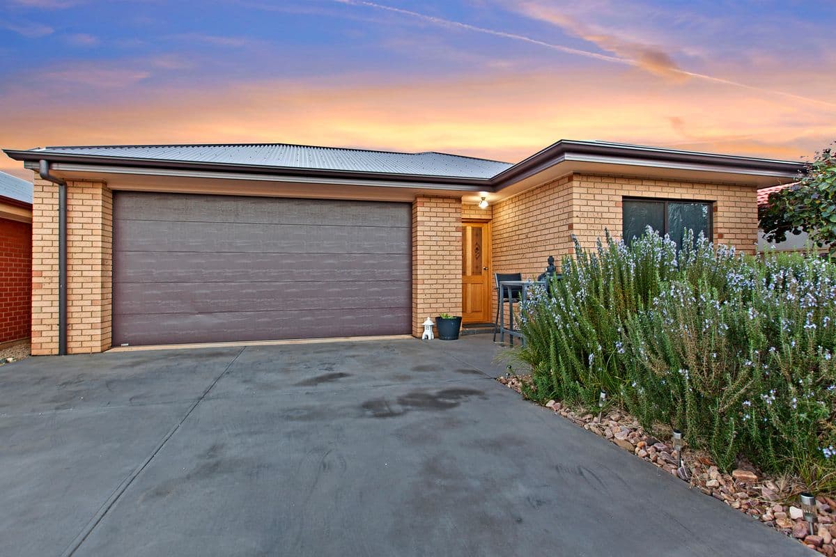 10 Maple Leaf Court, Munno Para West SA 5115, Munno Para West - Image 1