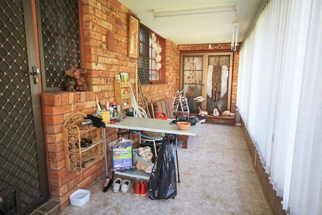 9 Trobriand Crescent, GLENFIELD NSW 2167, Glenfield - Thumbnail 5
