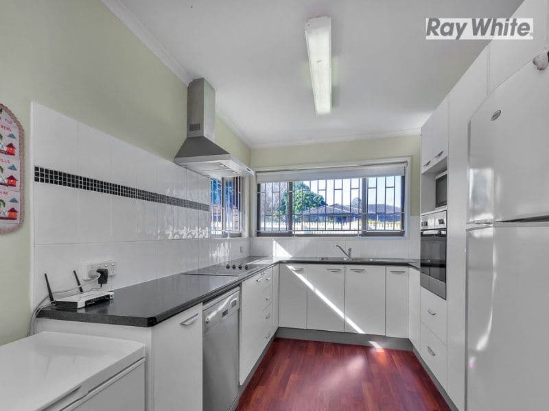 1 Loddon Street, Riverhills QLD 4074, Riverhills - Thumbnail 4