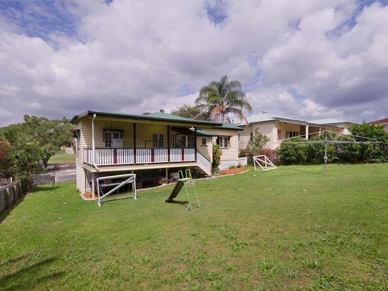 11 Carberry Street, GRANGE QLD 4051, Grange - Thumbnail 2