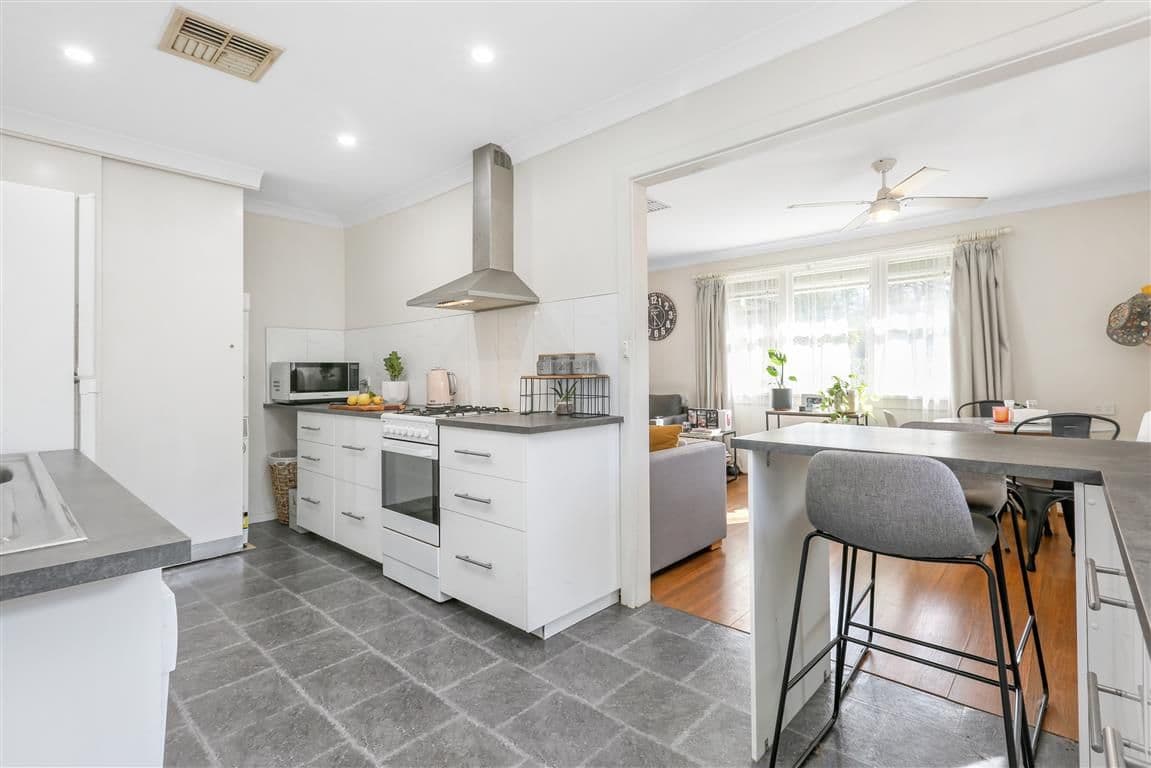 24 Yaralla Street, Tumut NSW 2720, Tumut - Thumbnail 4