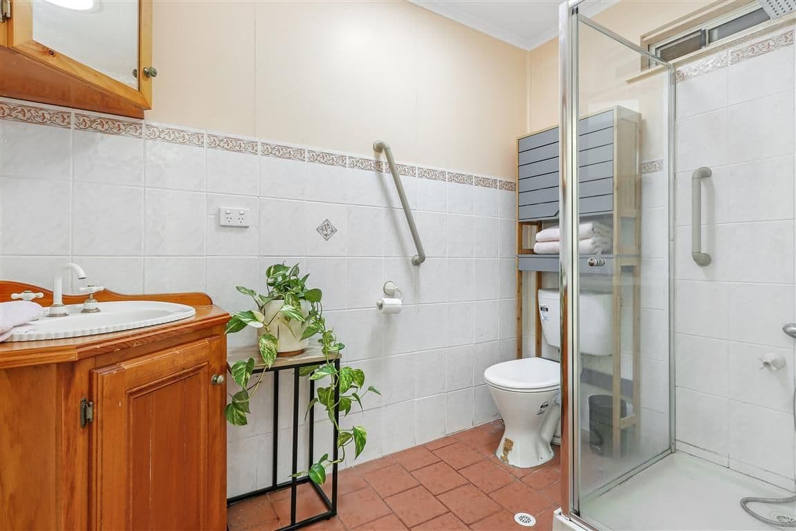 24 Yaralla Street, Tumut NSW 2720, Tumut - Thumbnail 8