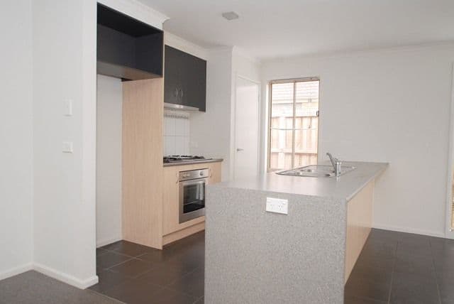 4  Mariposa Way, TARNEIT VIC 3029, Tarneit - Thumbnail 2