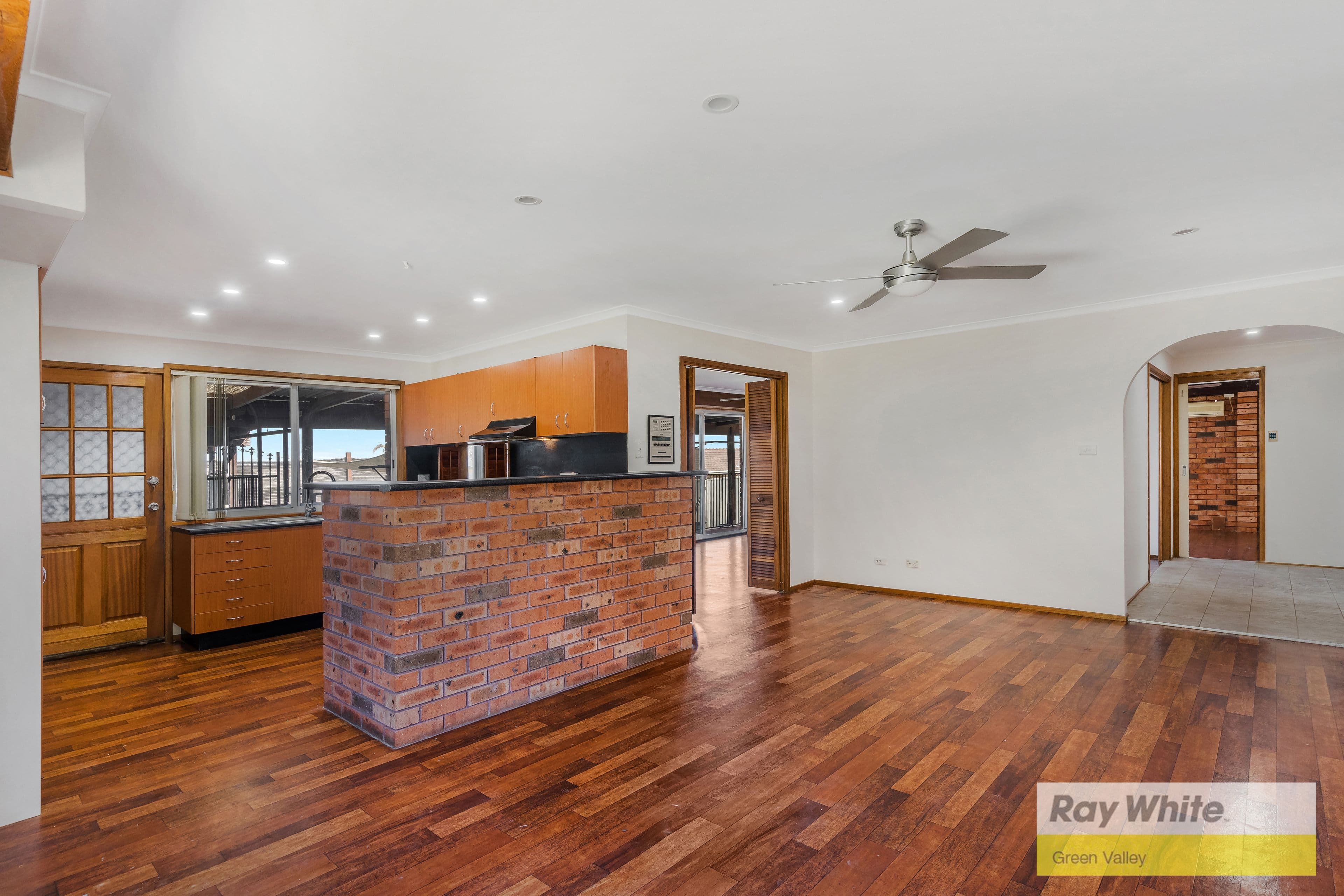 11 Brampton Close, Hinchinbrook NSW 2168, Hinchinbrook - Thumbnail 7