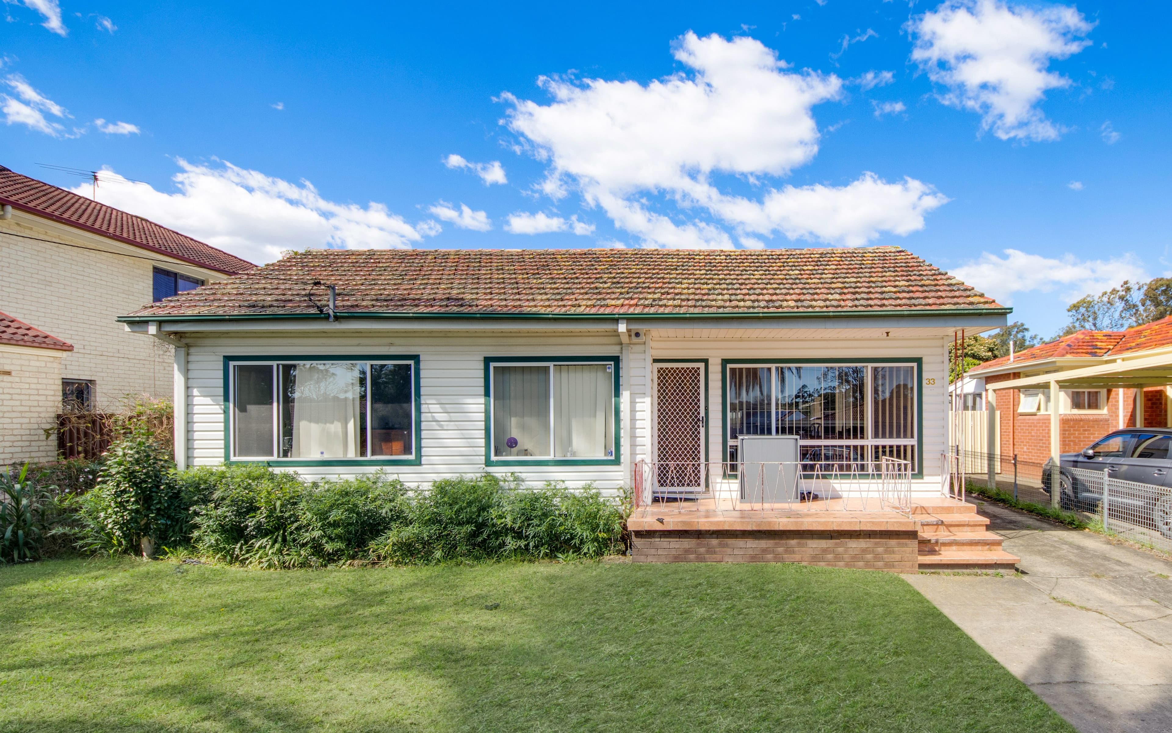 33 Hurlstone Avenue, Glenfield NSW 2167, Glenfield - Thumbnail 2