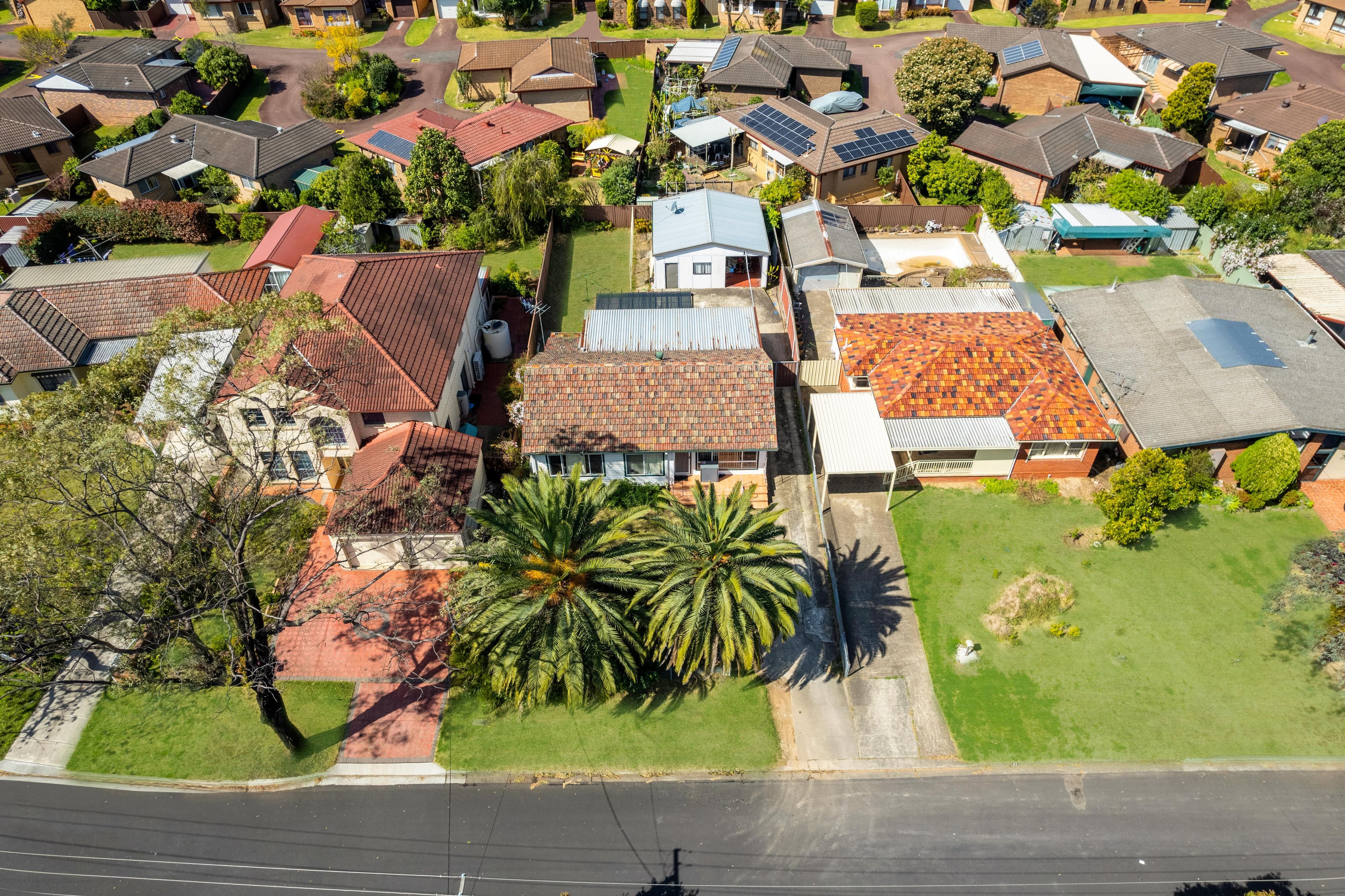 33 Hurlstone Avenue, Glenfield NSW 2167, Glenfield - Thumbnail 3