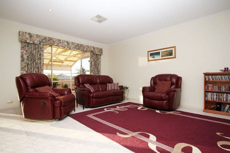 33 Gateway Drive, SALISBURY HEIGHTS SA 5109, Salisbury Heights - Thumbnail 2