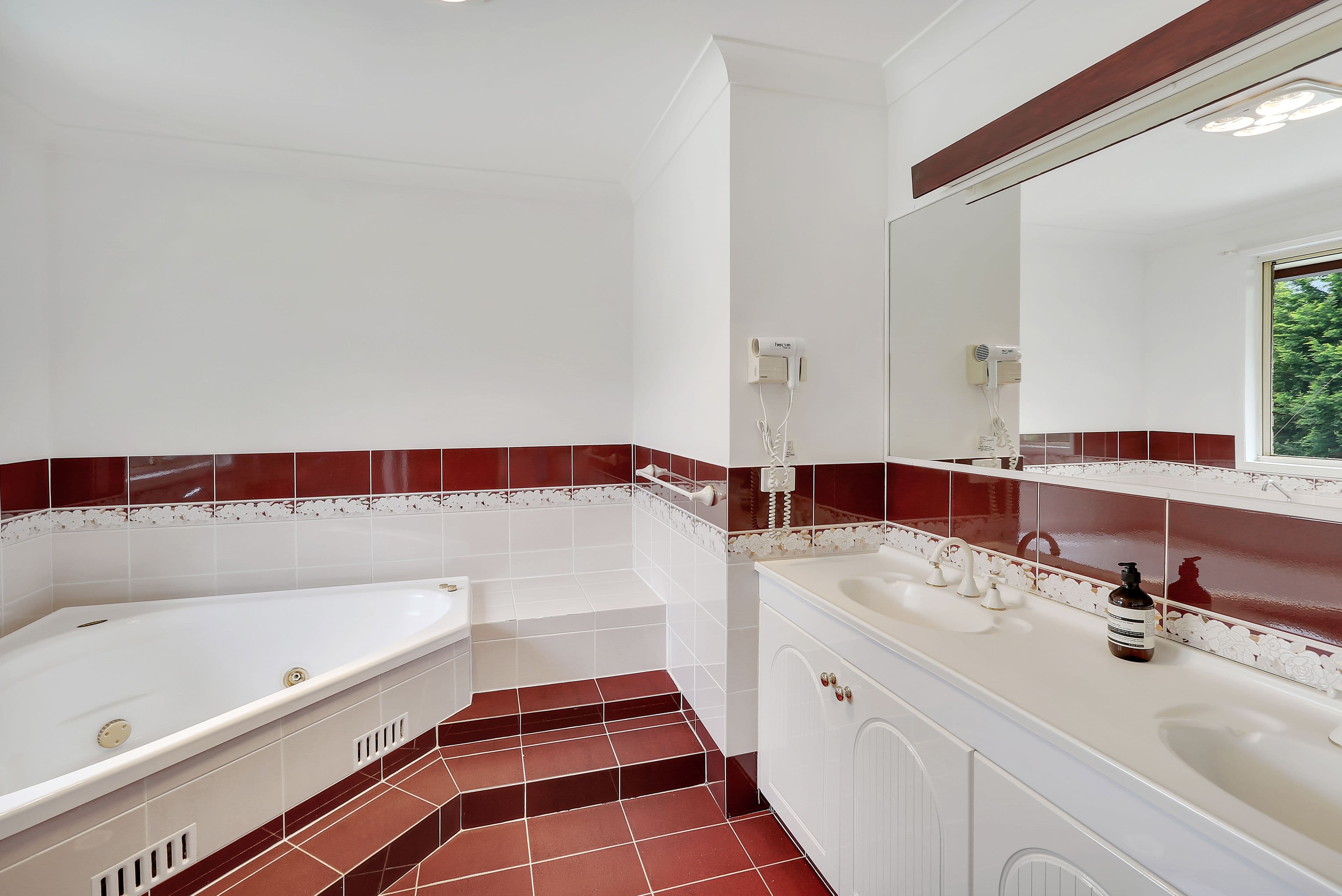 17 Jubilee Avenue, Blackheath NSW 2785, Blackheath - Thumbnail 6