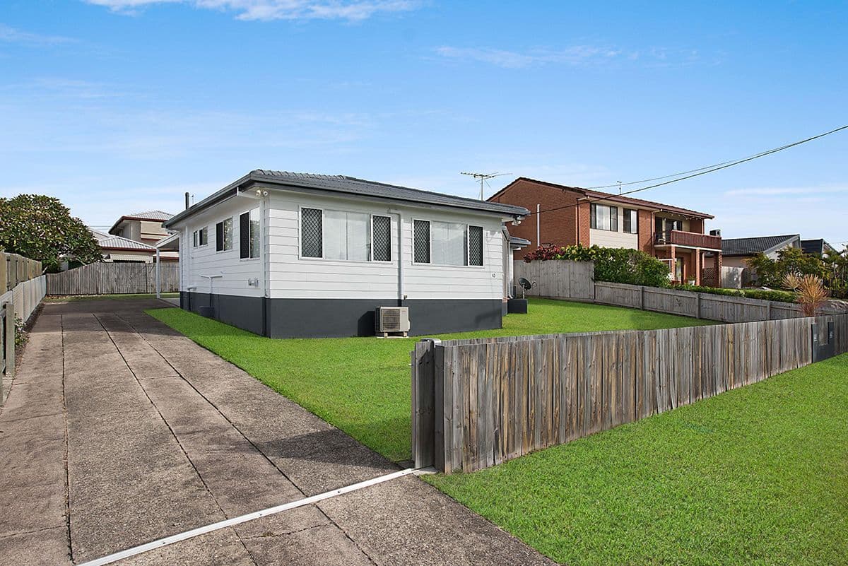 10 Wavell Avenue, Golden Beach QLD 4551, Golden Beach - Thumbnail 2