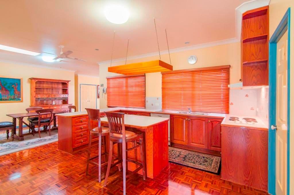 704 Trouts Road, ASPLEY QLD 4034, Aspley - Thumbnail 8