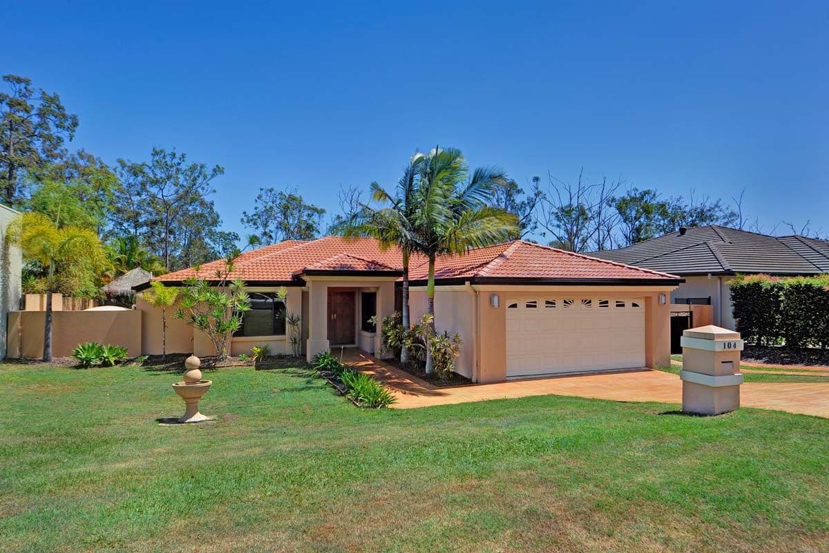 104 Arun Drive, ARUNDEL QLD 4214, Arundel - Thumbnail 2