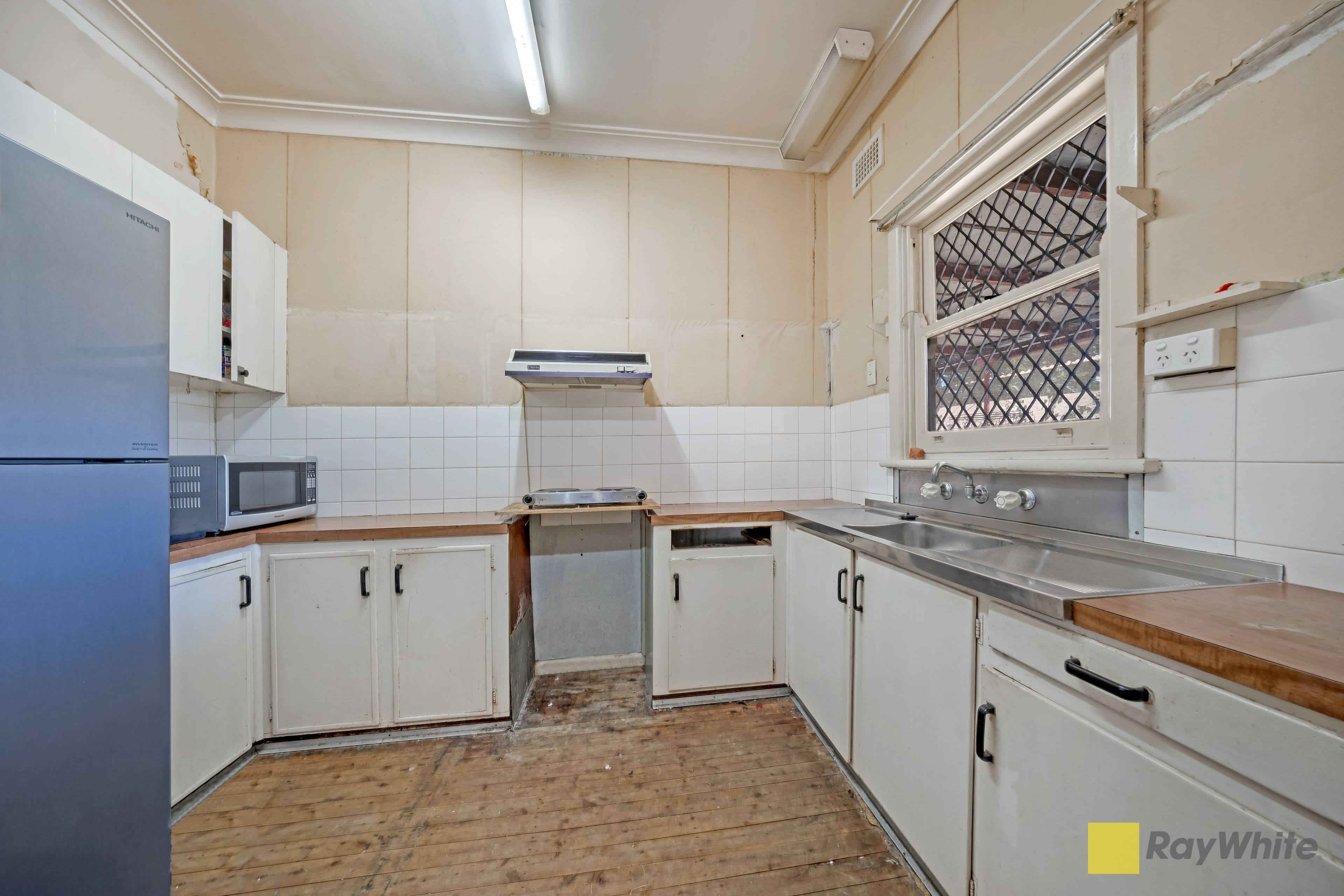 37 Lucas Road, Seven Hills NSW 2147, Seven Hills - Thumbnail 2
