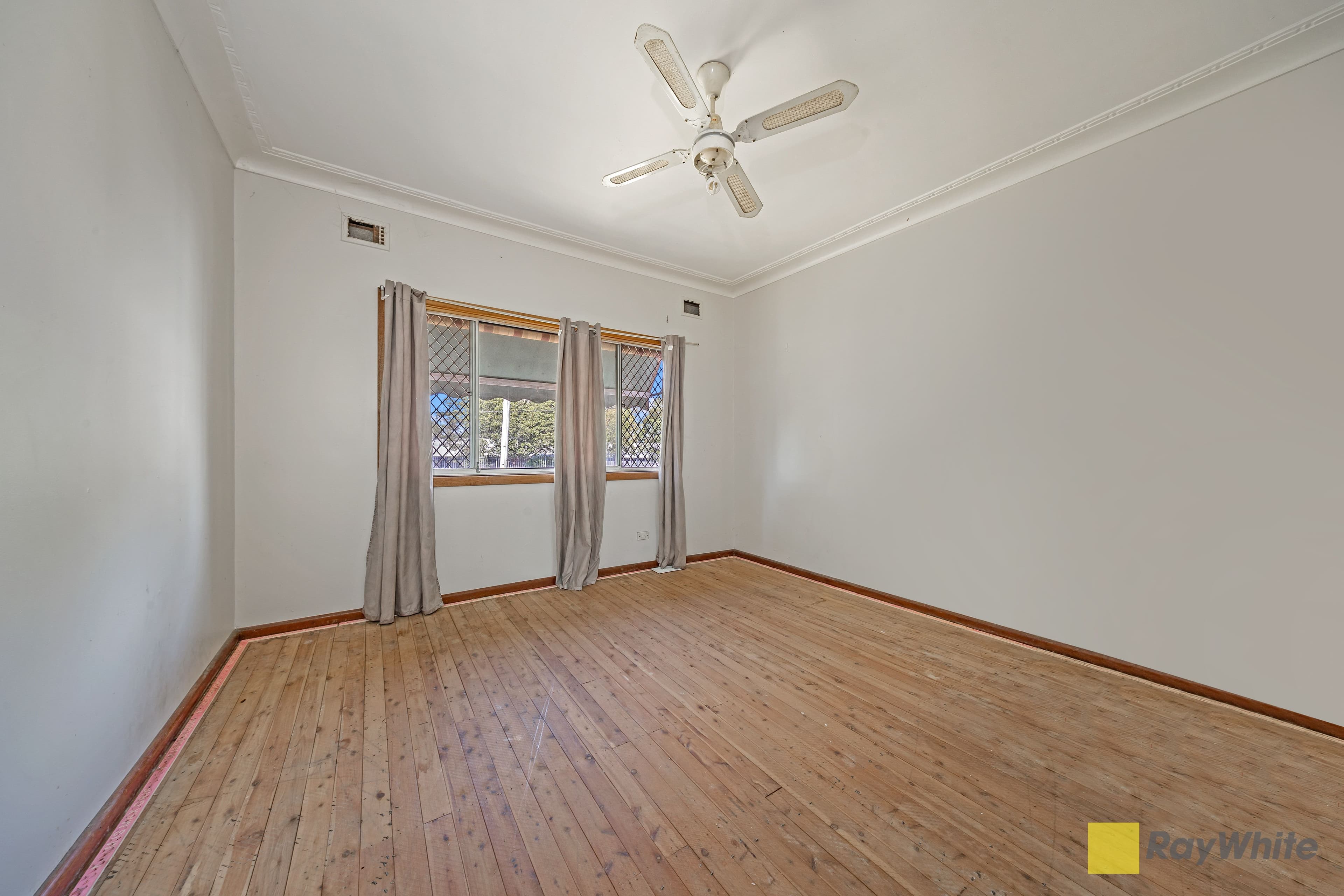 37 Lucas Road, Seven Hills NSW 2147, Seven Hills - Thumbnail 6