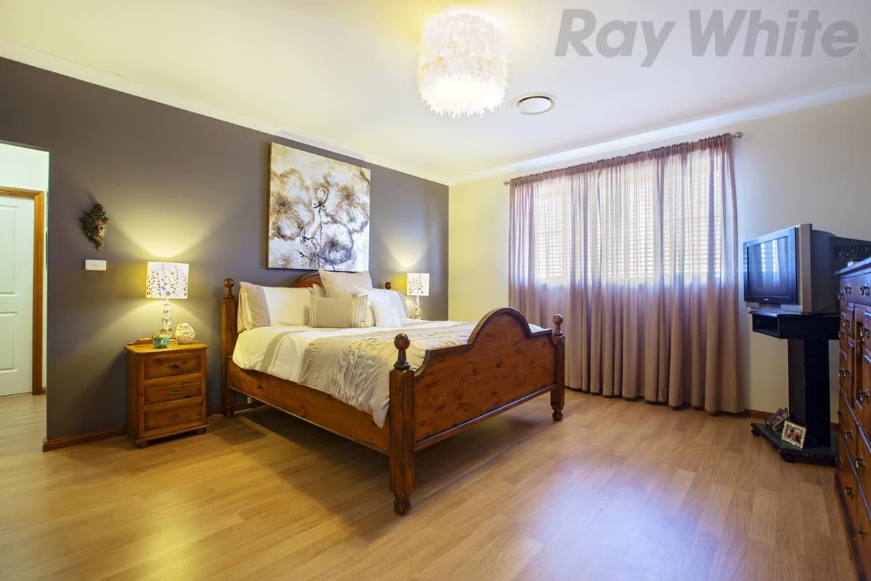 34 Wainewright Avenue, West Hoxton - Thumbnail 5