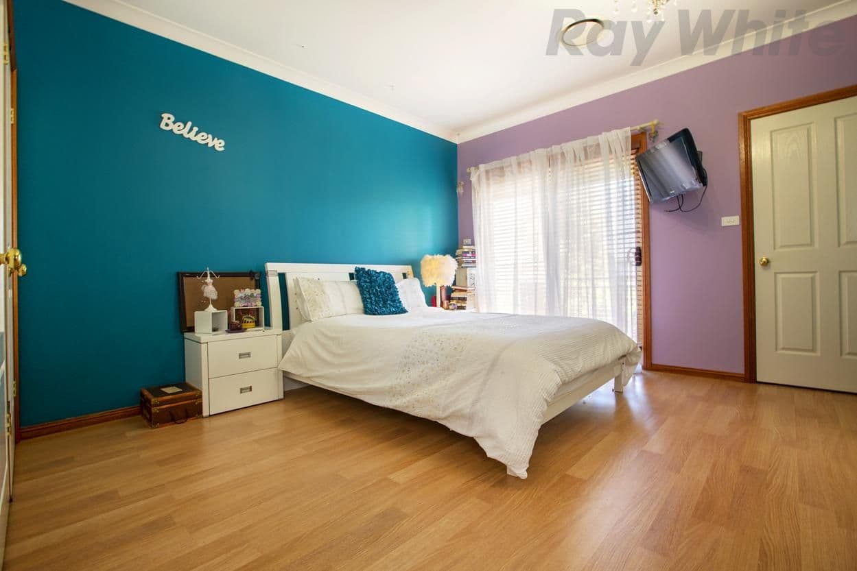 34 Wainewright Avenue, West Hoxton - Thumbnail 6
