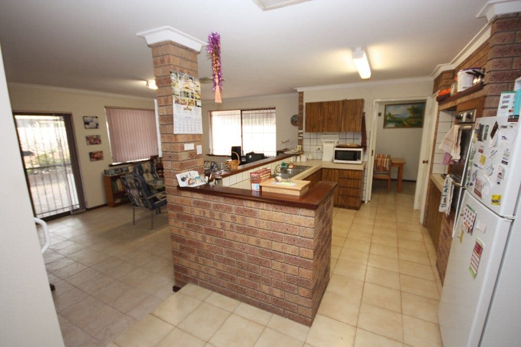 12 Wattle Drive, MORLEY WA 6062, Morley - Thumbnail 4