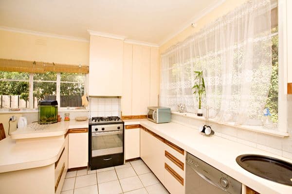 9 Kingsley Grove, MOUNT WAVERLEY VIC 3149, Mount Waverley - Thumbnail 2