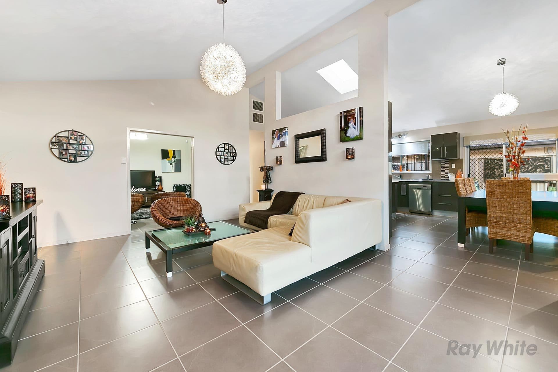 12 Dromos Street, Eight Mile Plains QLD 4113, Eight Mile Plains - Thumbnail 4
