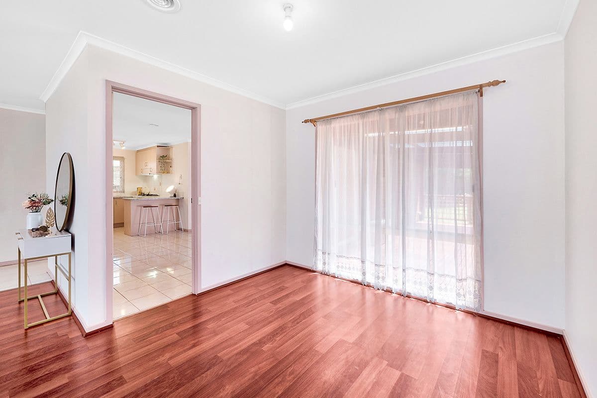 38 Frances Crescent, Cranbourne North VIC 3977, Cranbourne North - Thumbnail 4