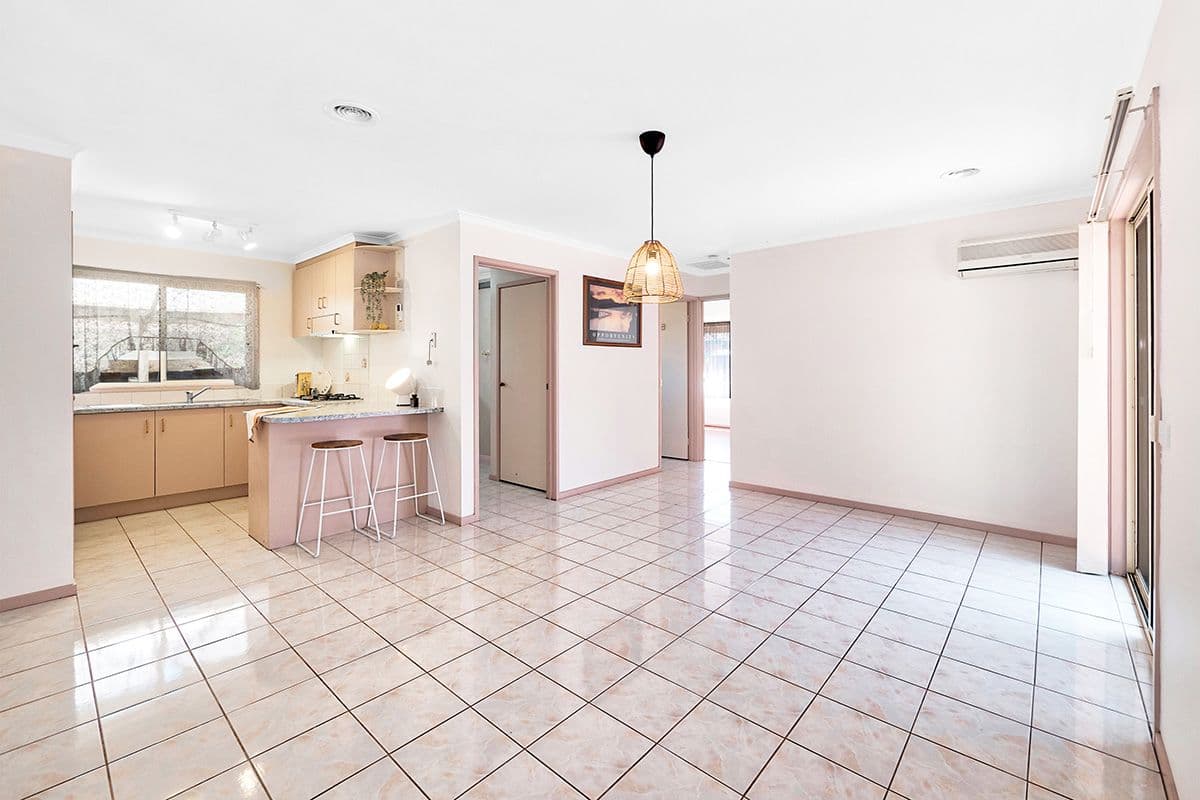 38 Frances Crescent, Cranbourne North VIC 3977, Cranbourne North - Thumbnail 6