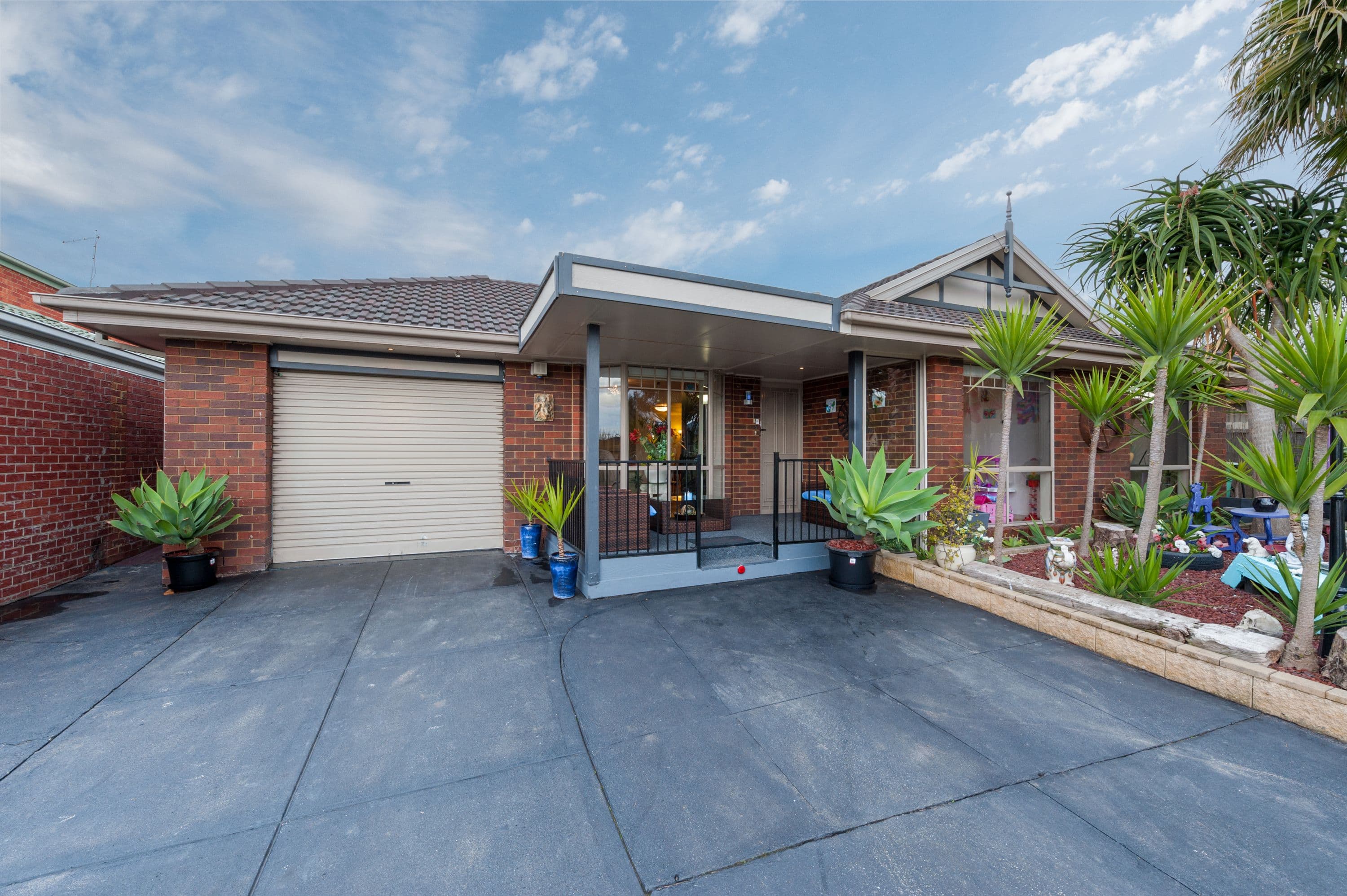 11 Abbott Court, Craigieburn VIC 3064, Craigieburn - Image 1