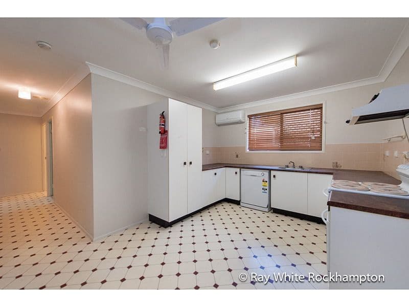 17 Kelman Street, NORMAN GARDENS QLD 4701, Norman Gardens - Thumbnail 3