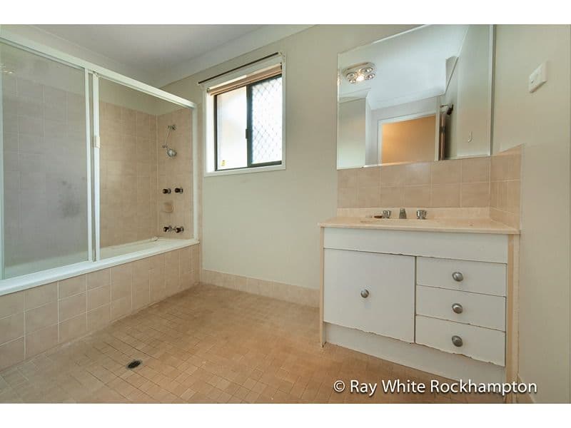17 Kelman Street, NORMAN GARDENS QLD 4701, Norman Gardens - Thumbnail 6