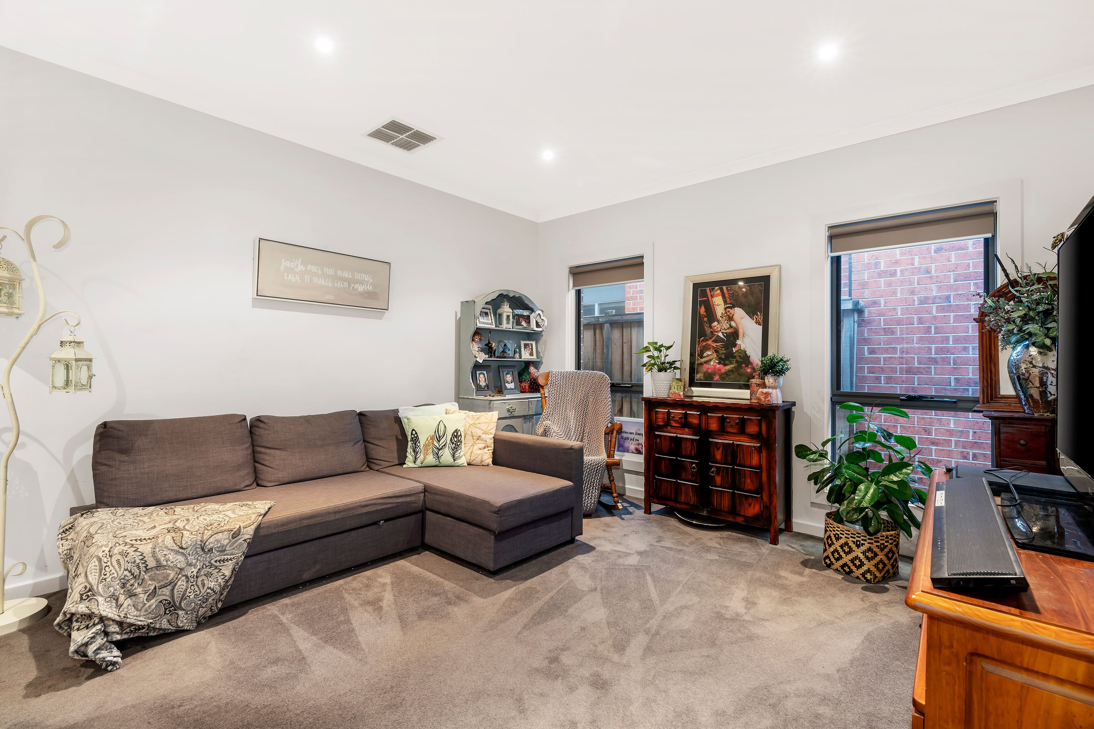 17 Umbria Road, Mernda VIC 3754, Mernda - Thumbnail 4