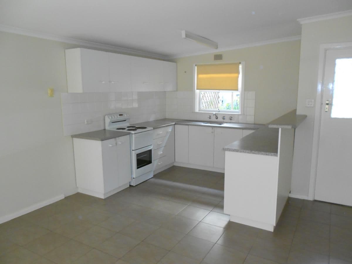 79 Venn Avenue, Bordertown SA 5268, Bordertown - Thumbnail 6
