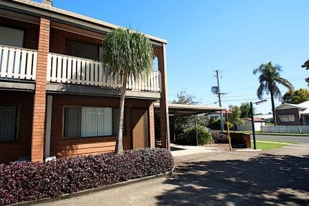 19 Clifton Street, BOOVAL QLD 4304, Booval - Thumbnail 2