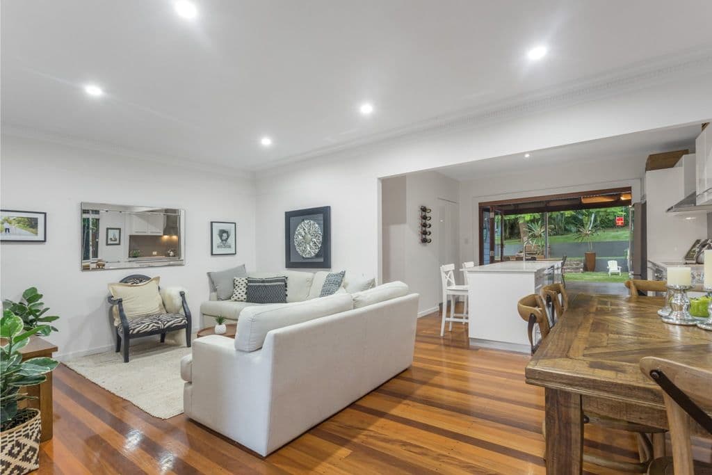 17 Chisholm Street, Stafford Heights QLD 4053, Stafford Heights - Thumbnail 2