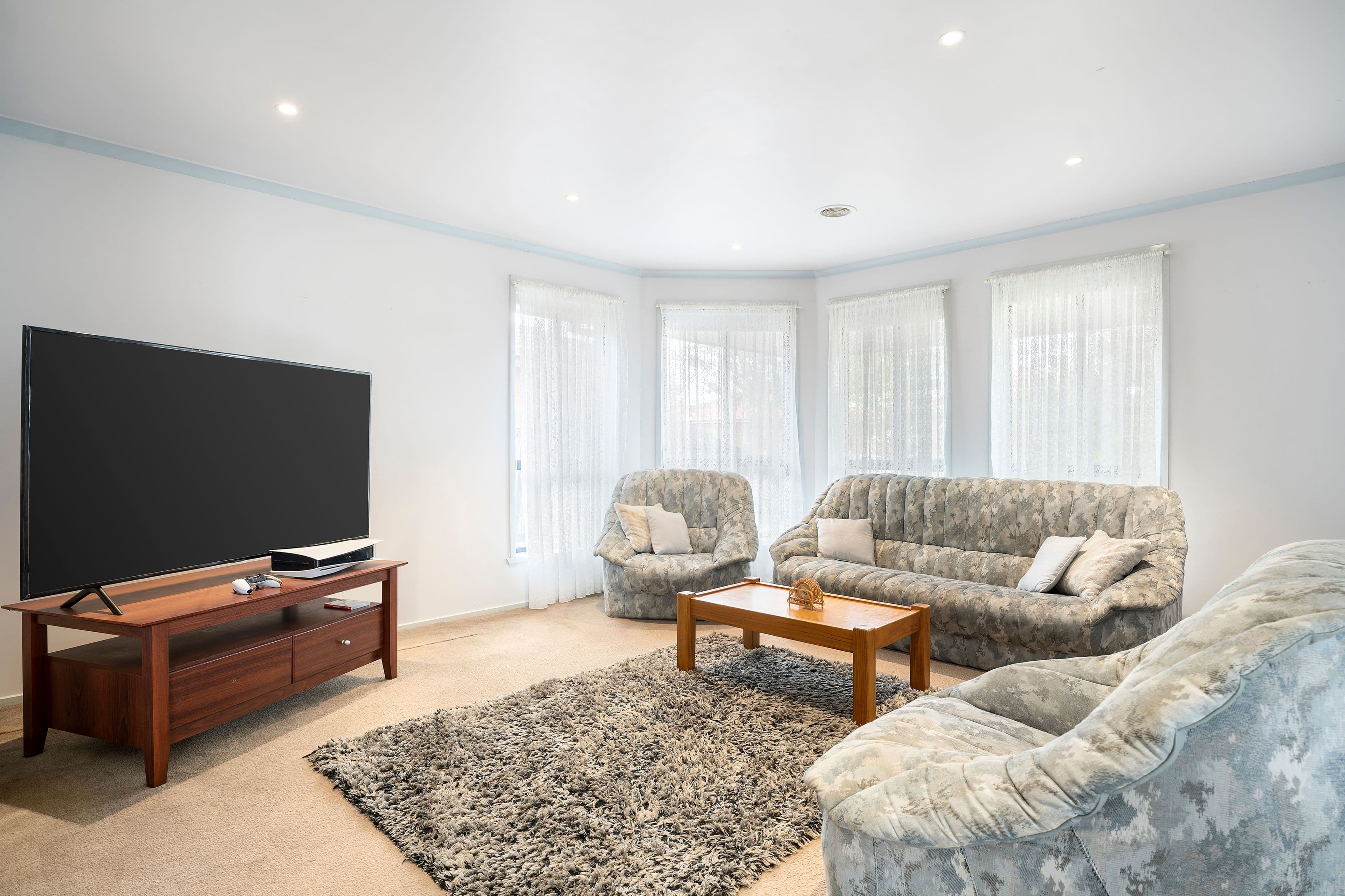 51 Charter Road East, Sunbury VIC 3429, Sunbury - Thumbnail 2