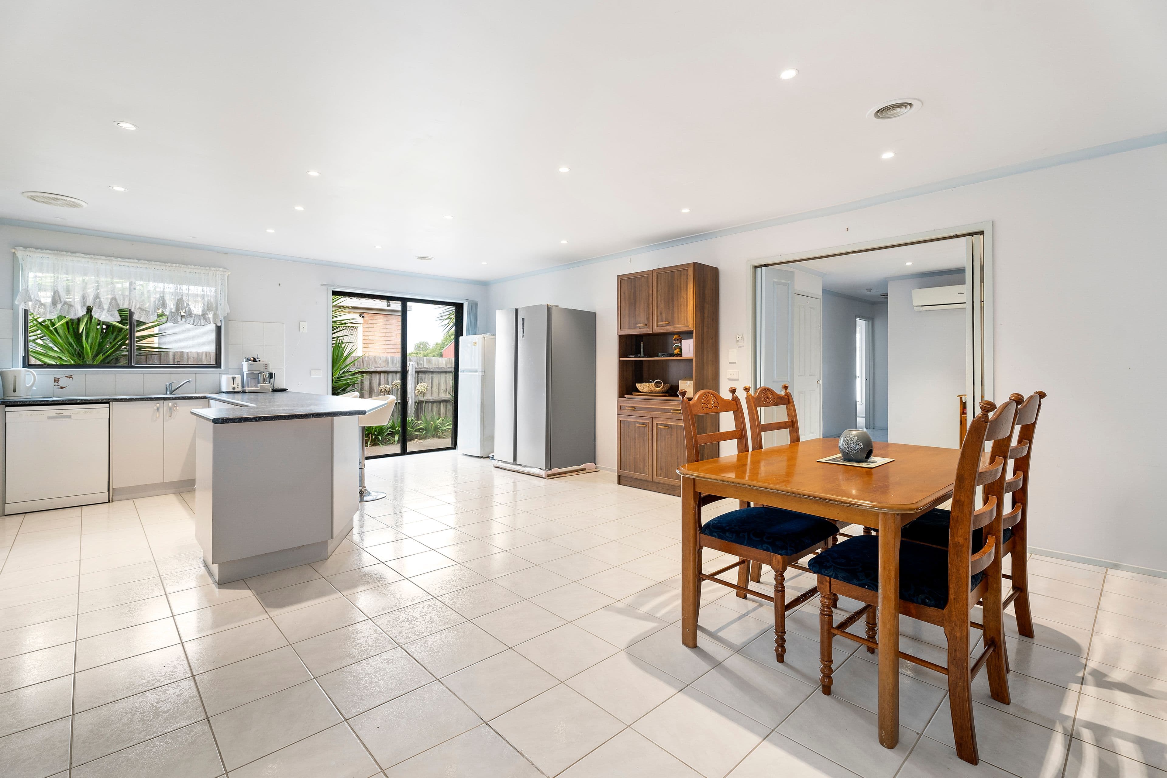 51 Charter Road East, Sunbury VIC 3429, Sunbury - Thumbnail 5