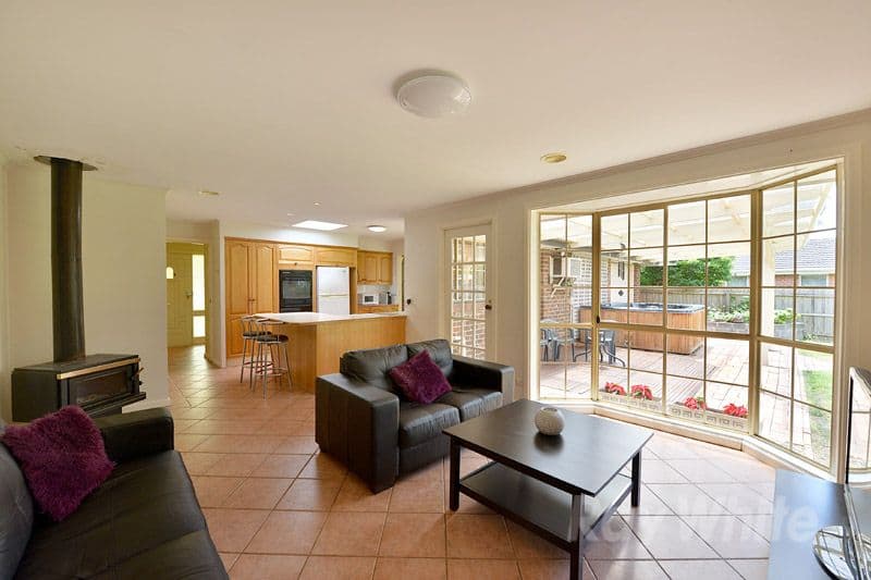 73 George Street, SCORESBY VIC 3179, Scoresby - Thumbnail 2