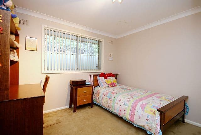 34 Donington Avenue, GEORGES HALL NSW 2198, Georges Hall - Thumbnail 3