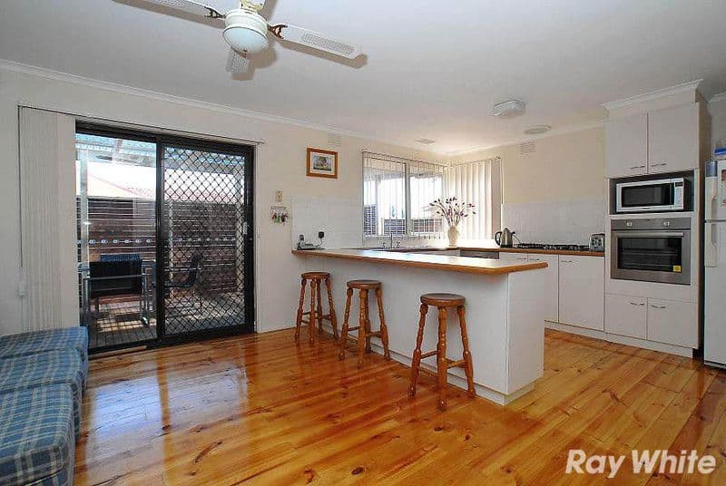 14 Paulette Court, SCORESBY VIC 3179, Scoresby - Thumbnail 4