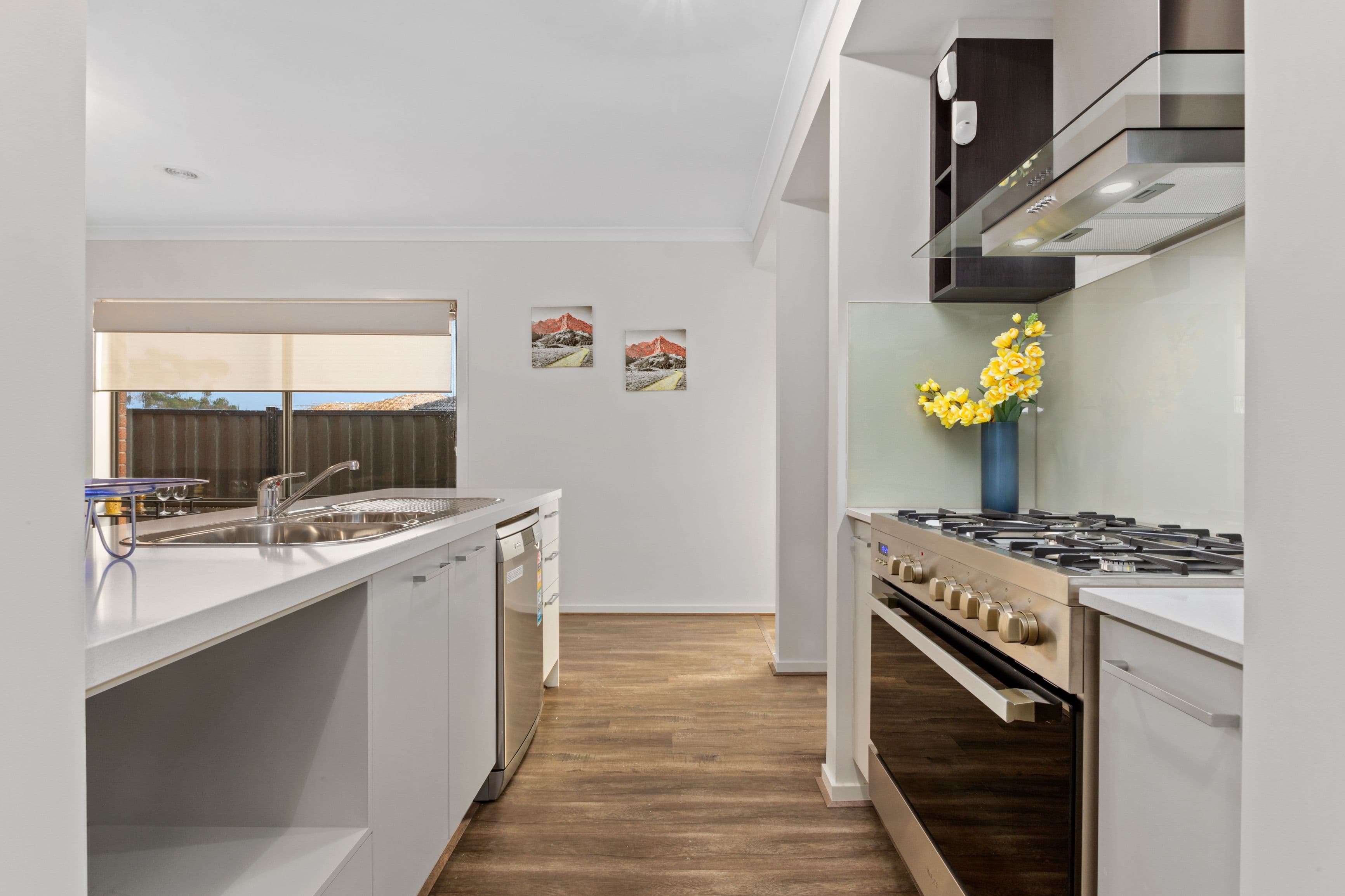 20 Mottlecah Circuit, Craigieburn VIC 3064, Craigieburn - Thumbnail 3