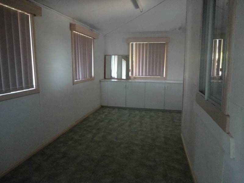 131 Baker Street, TEMORA NSW 2666, Temora - Thumbnail 7
